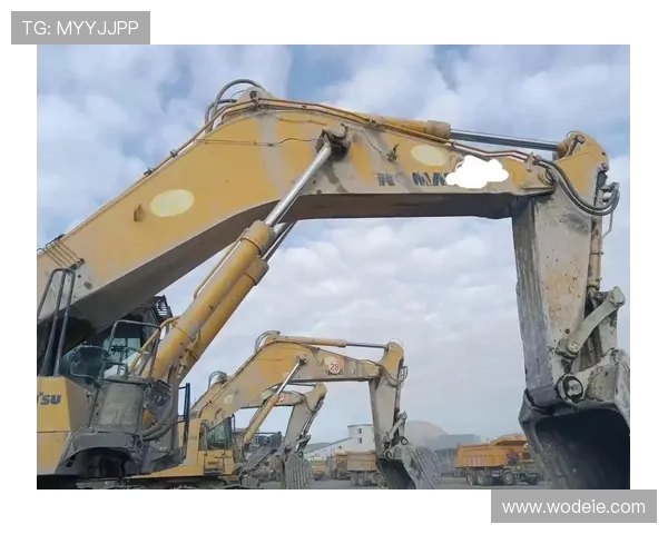 挖掘机跨越障碍物技巧